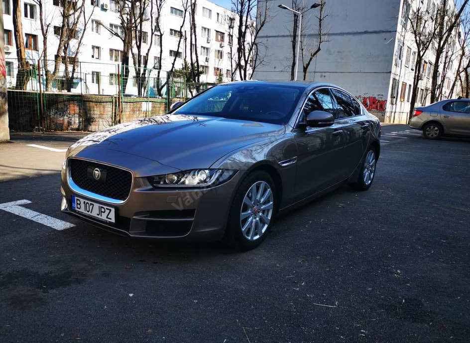Jaguar XE