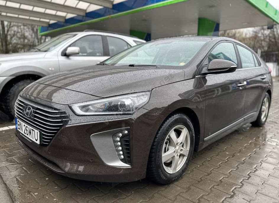 Hyundai IONIQ