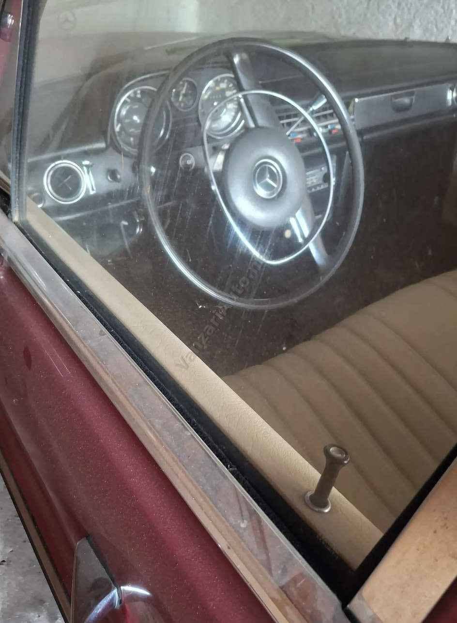 Mercedes-Benz W115