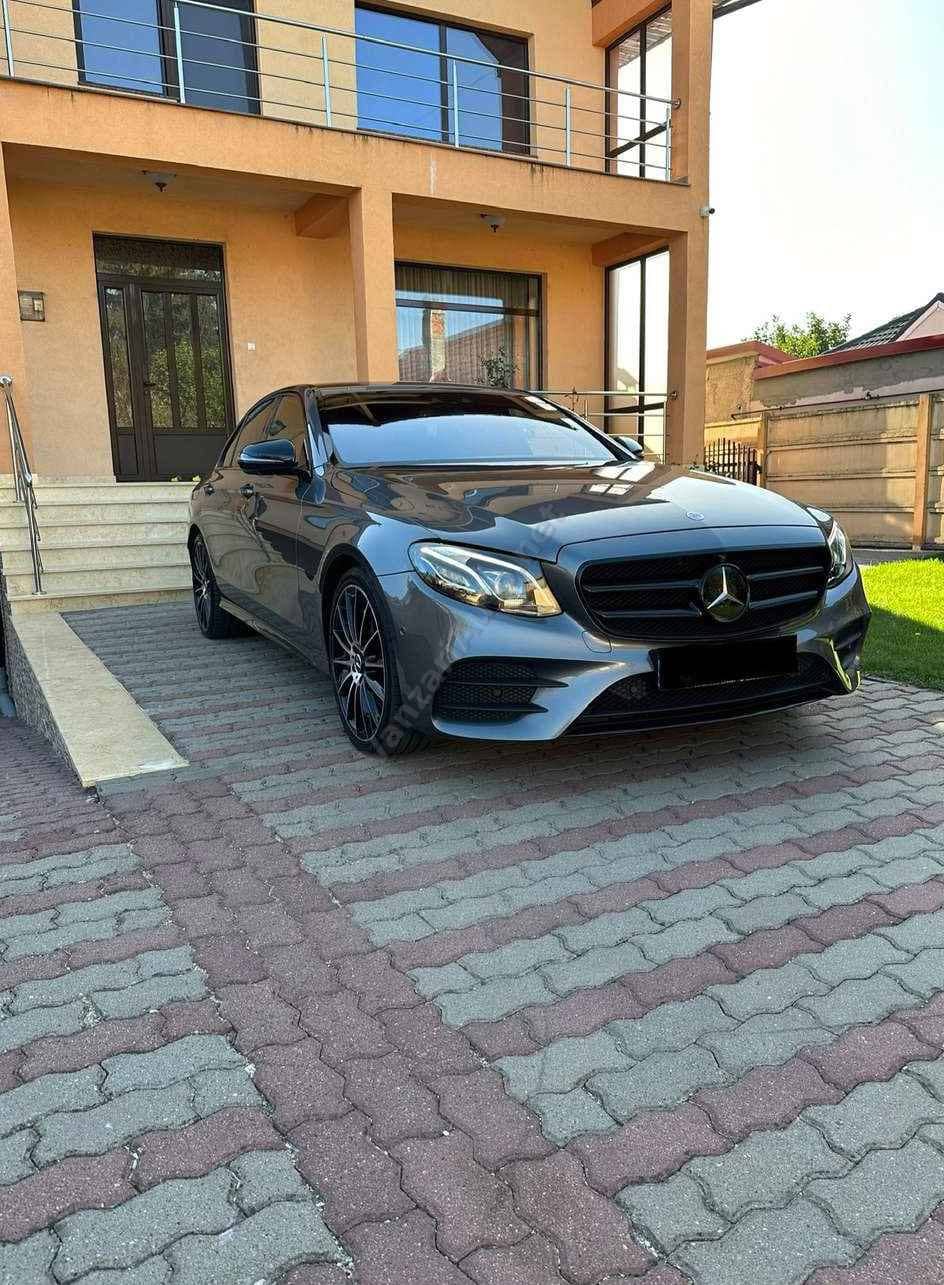 Mercedes-Benz E