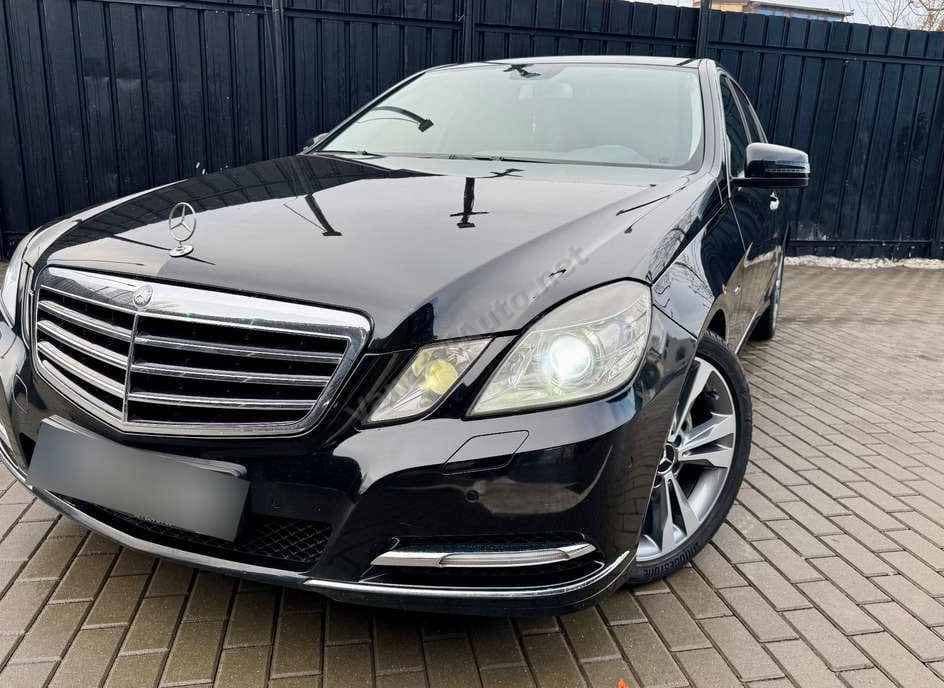 Mercedes-Benz E