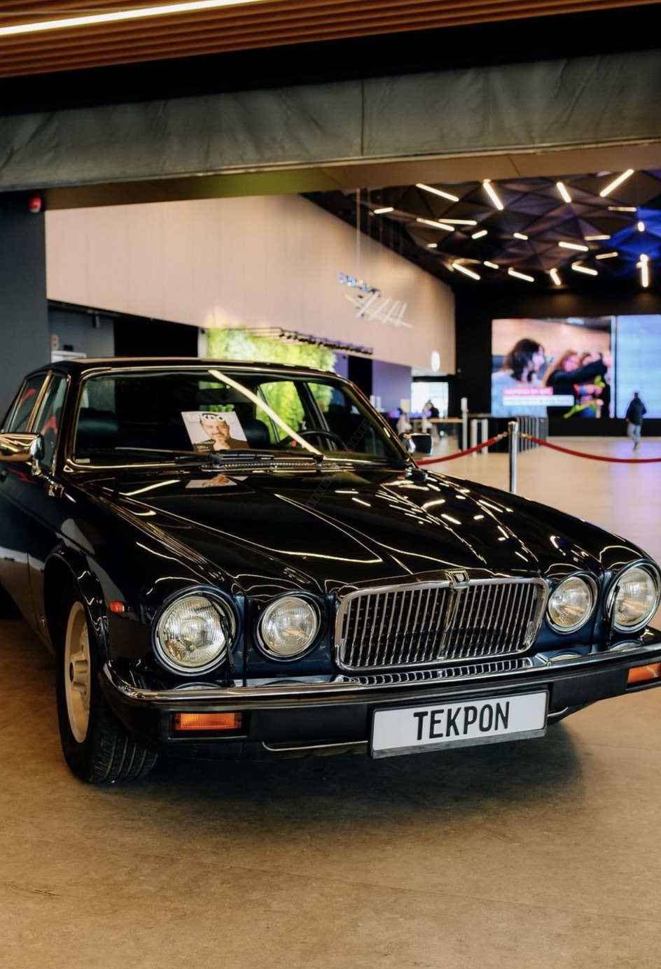 Jaguar XJ