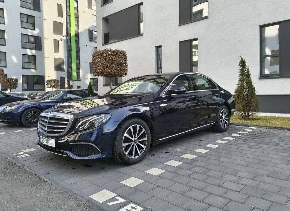 Mercedes-Benz E