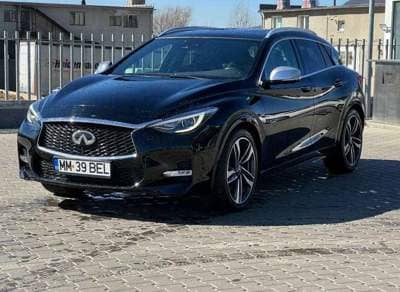 Infiniti Q30