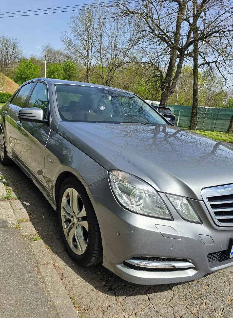 Mercedes-Benz E