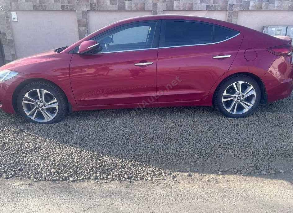 Hyundai Elantra