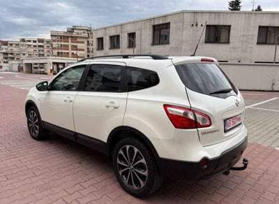 Nissan Qashqai+2