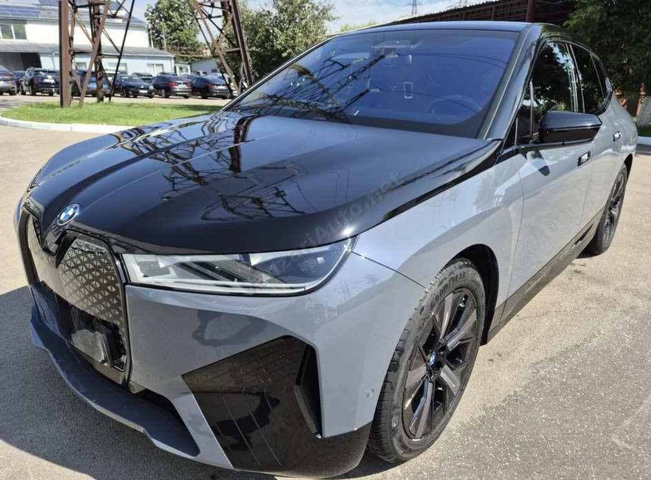 BMW iX