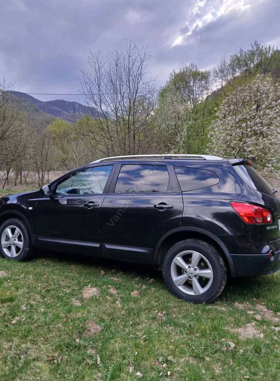 Nissan Qashqai+2