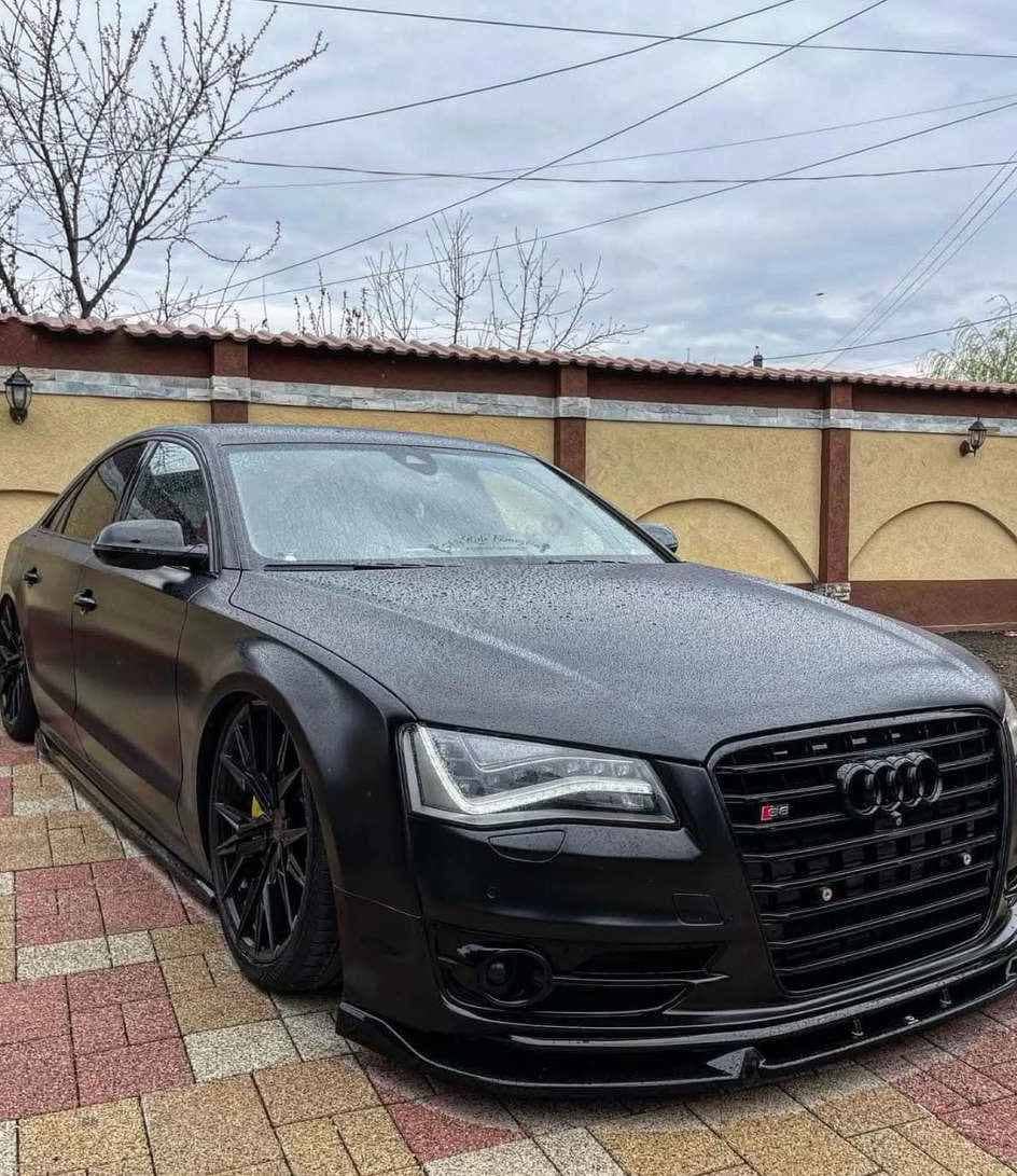 Audi S8