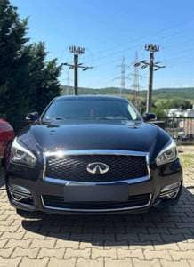 Infiniti Q70
