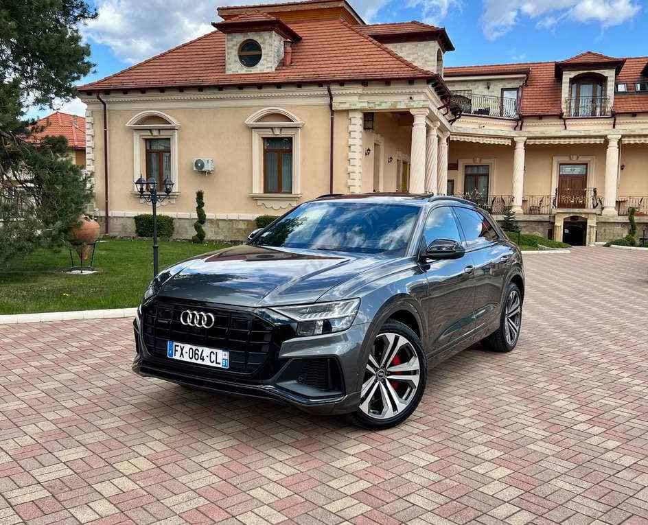 Audi Q8