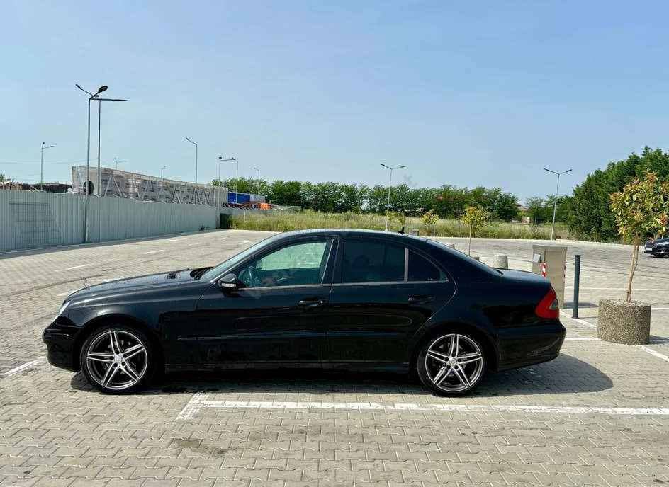Mercedes-Benz E
