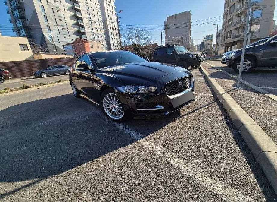 Jaguar XE