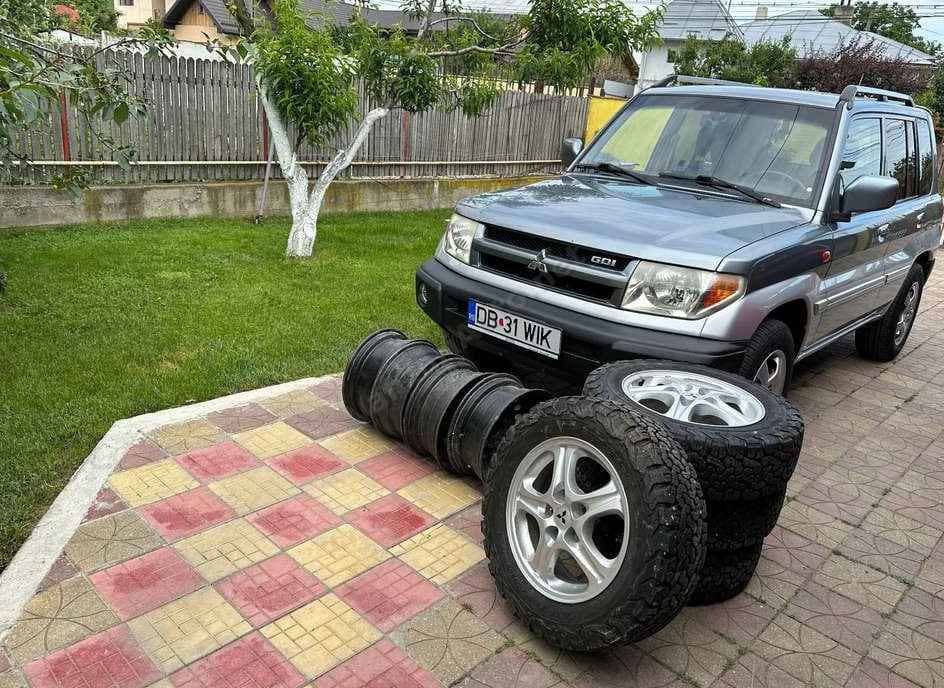 Mitsubishi Pajero Pinin