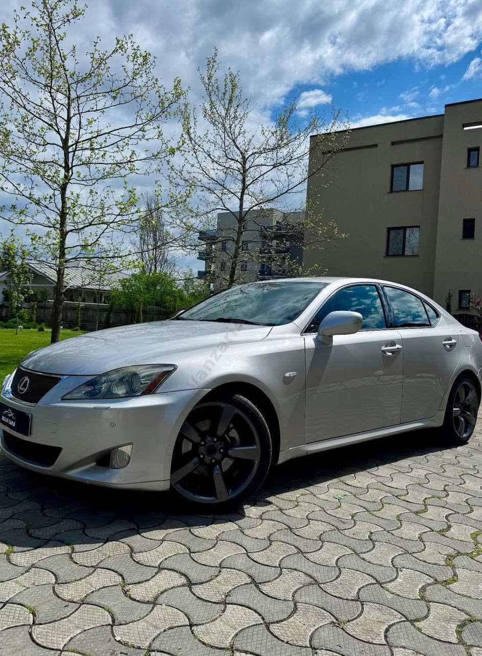 Lexus Seria IS