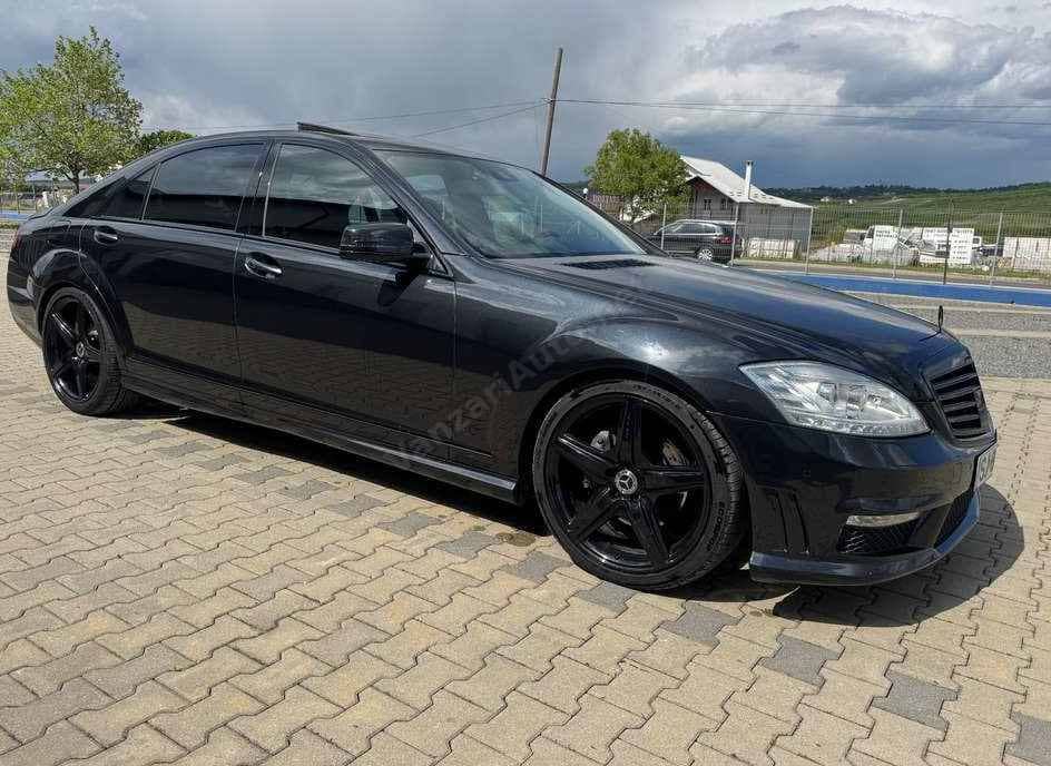 Mercedes-Benz S