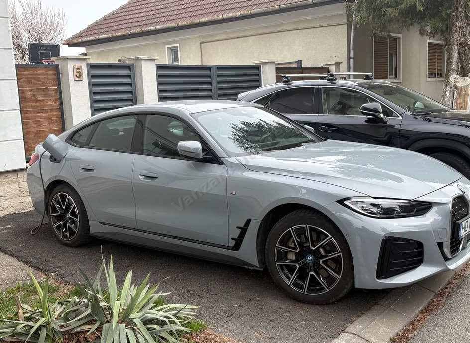 BMW i4