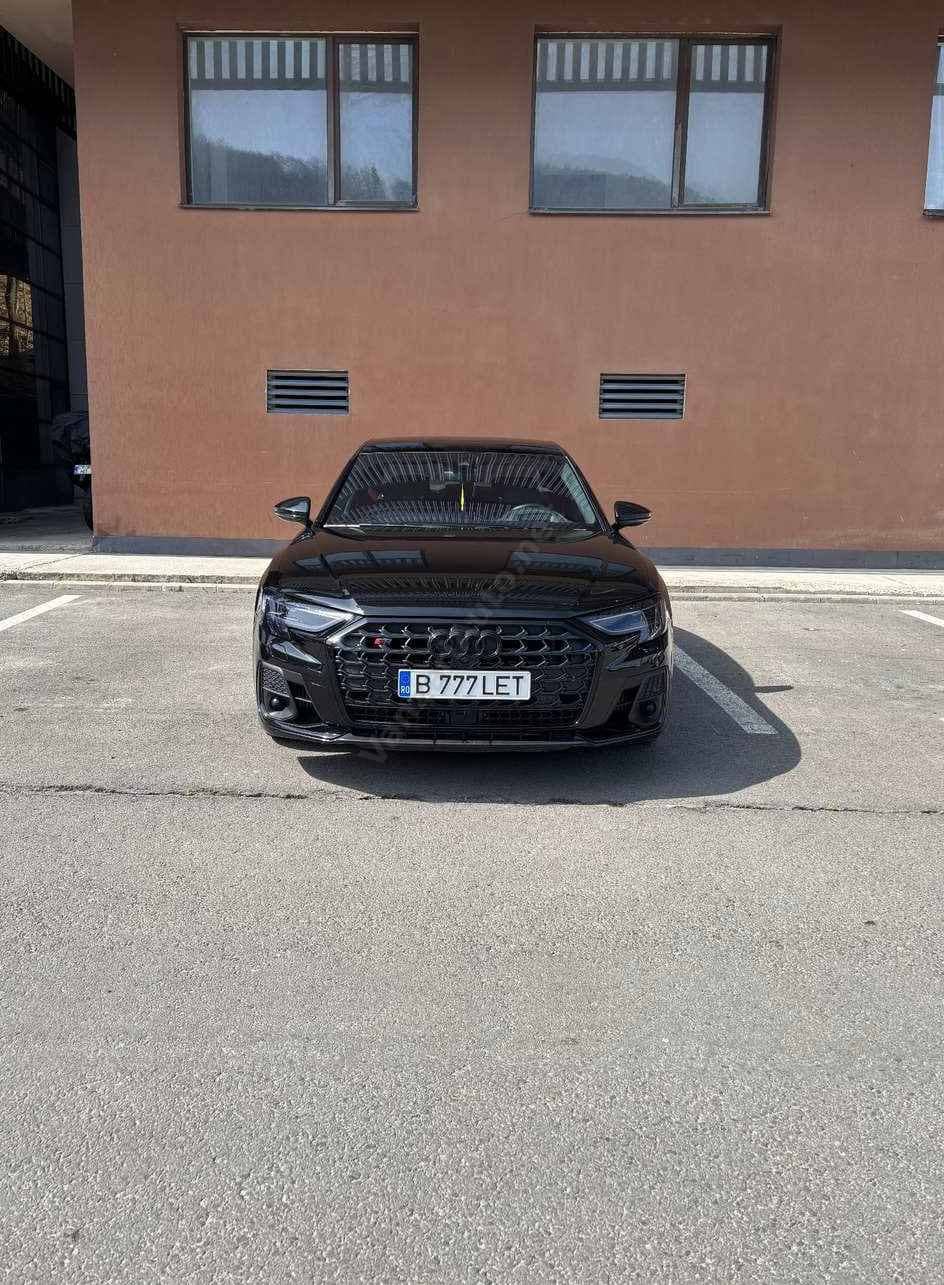 Audi S8