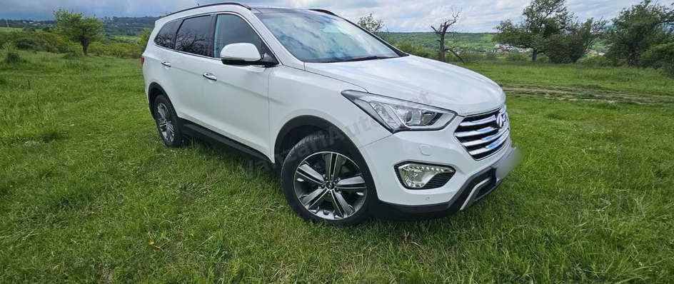 Hyundai Grand Santa Fe