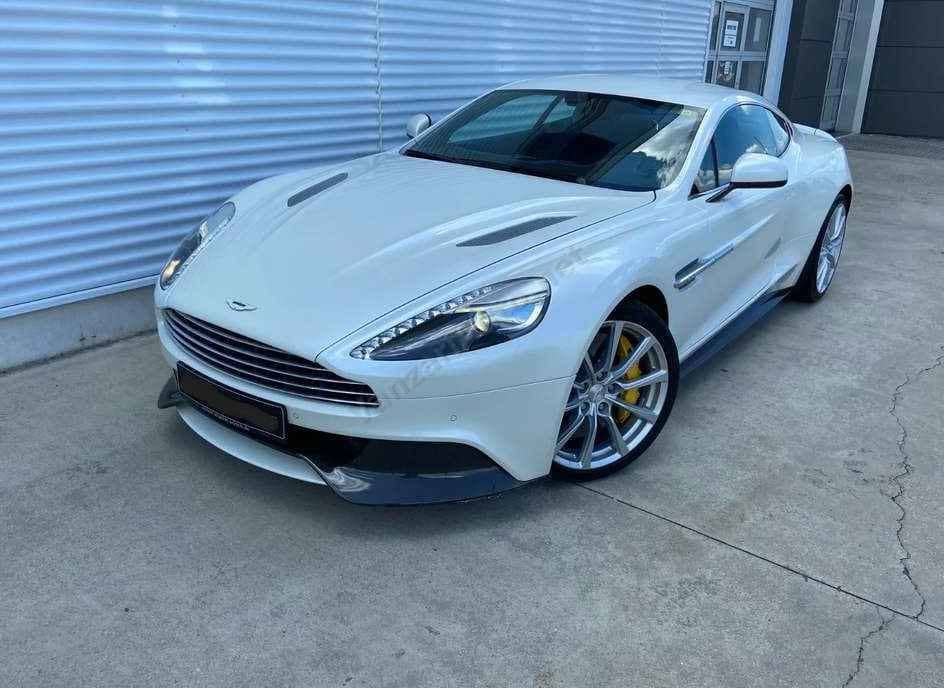 Aston Martin Vanquish