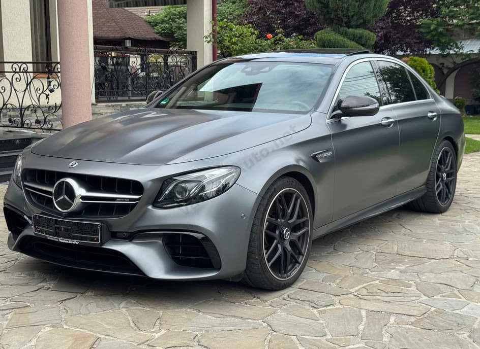 Mercedes-Benz E