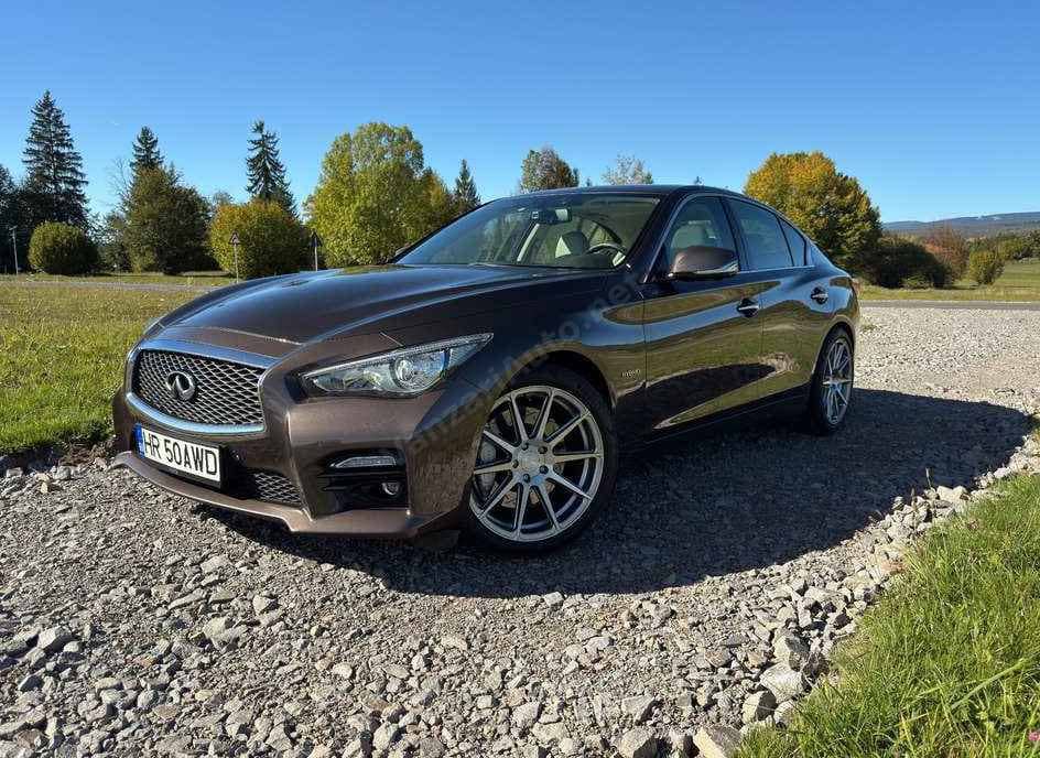 Infiniti Q50
