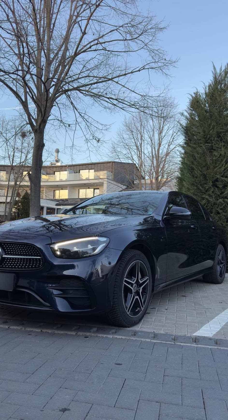 Mercedes-Benz E