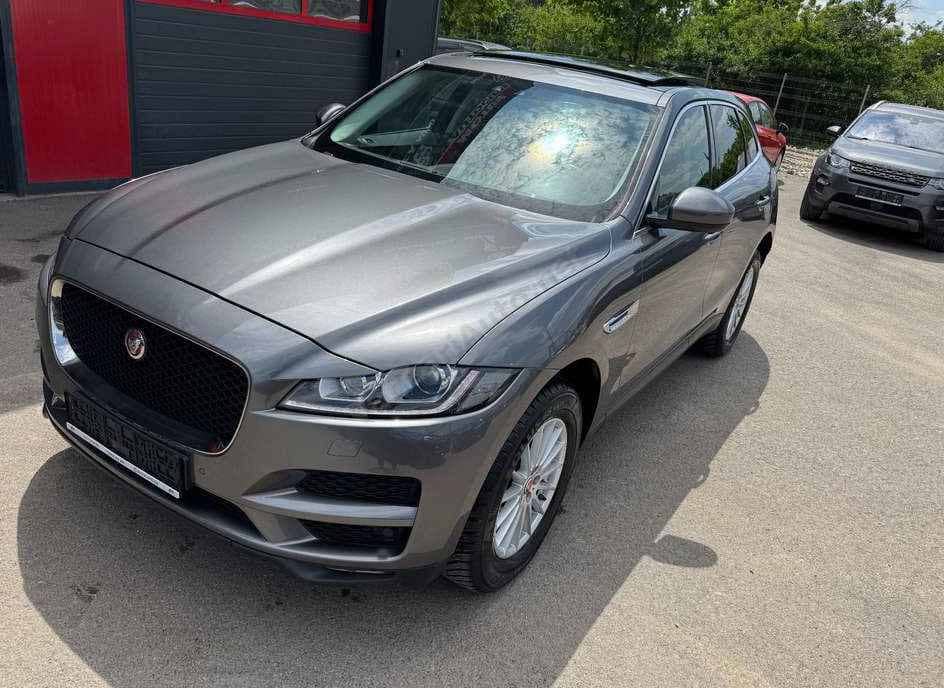 Jaguar F-Pace