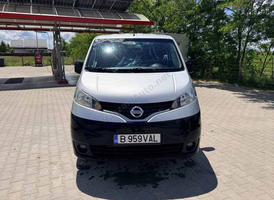 Nissan NV200
