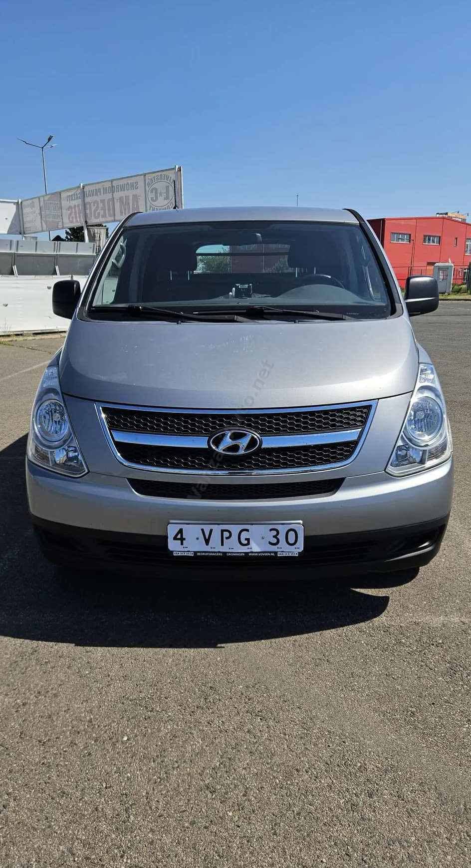 Hyundai H-1