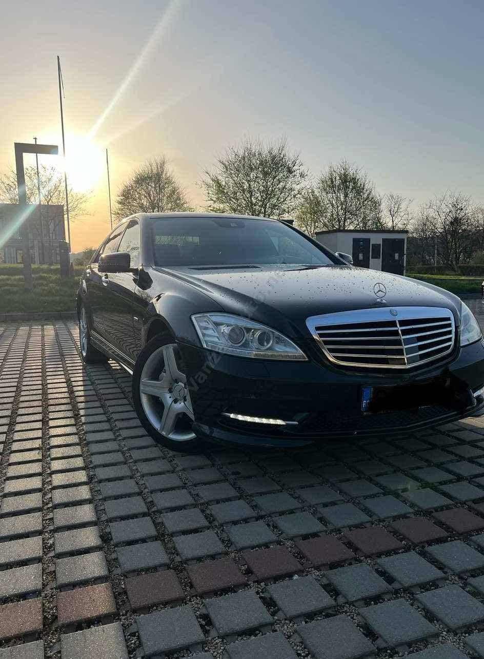 Mercedes-Benz S