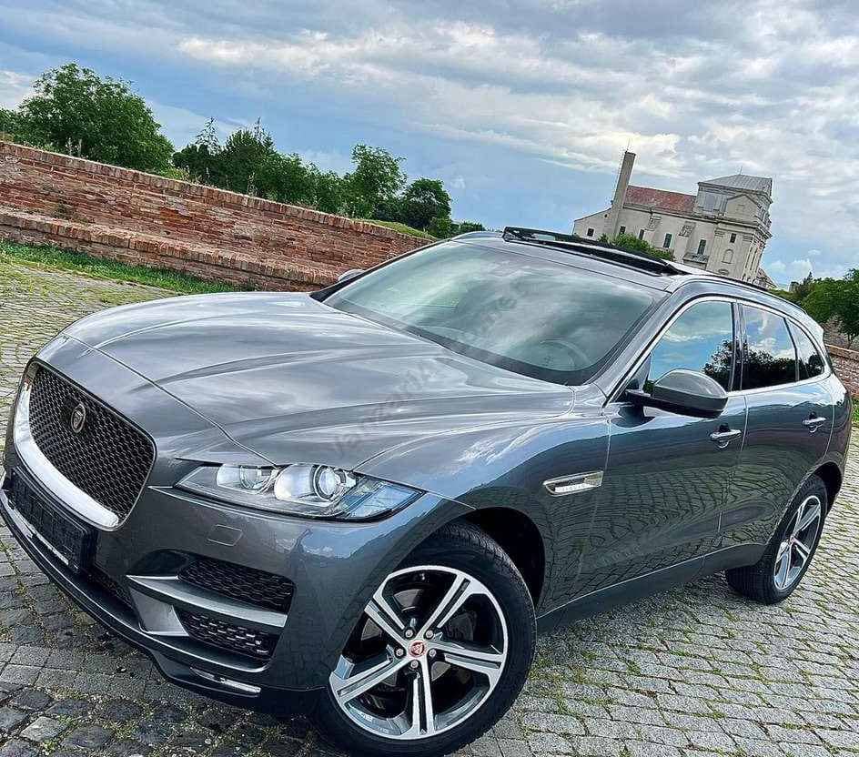 Jaguar F-Pace