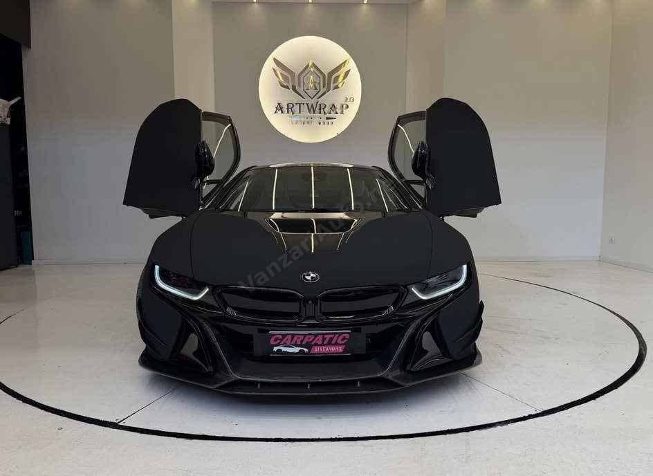 BMW i8