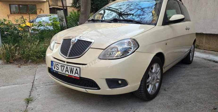 Lancia Ypsilon
