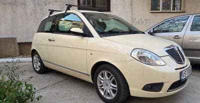 Lancia Ypsilon