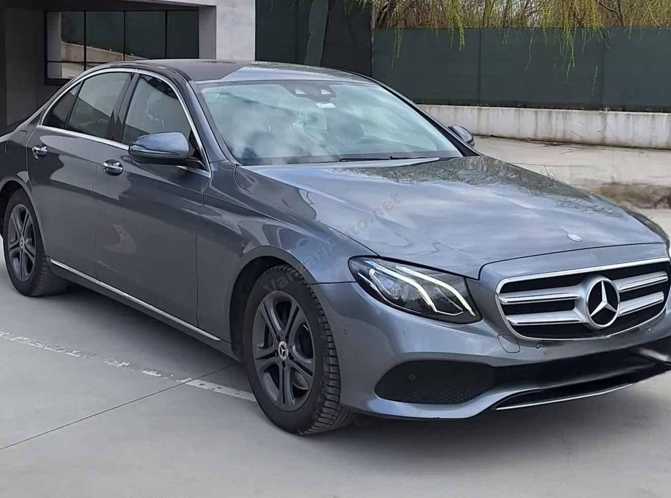 Mercedes-Benz E