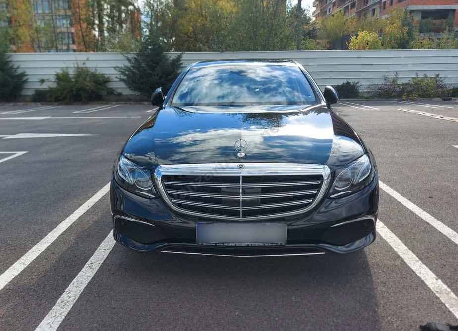 Mercedes-Benz E