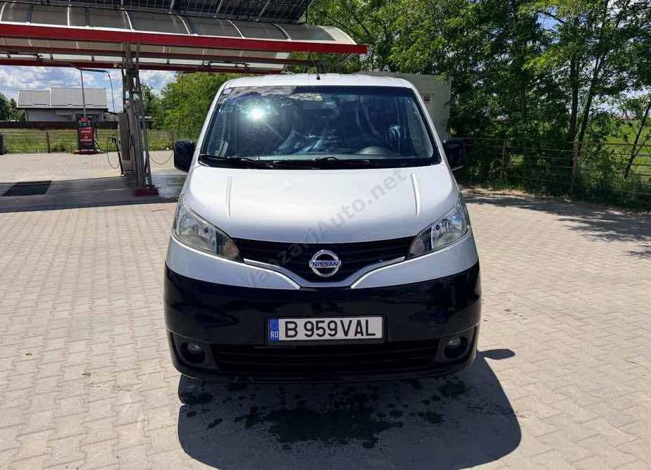 Nissan NV200
