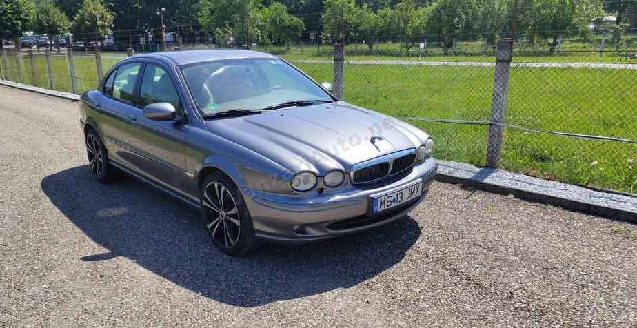 Jaguar X-Type