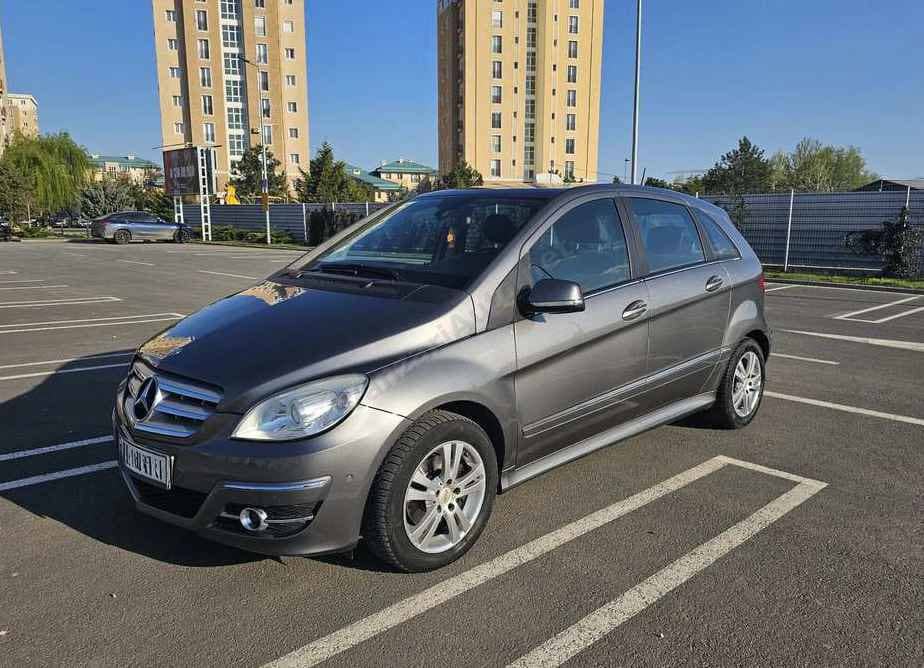 Mercedes-Benz B