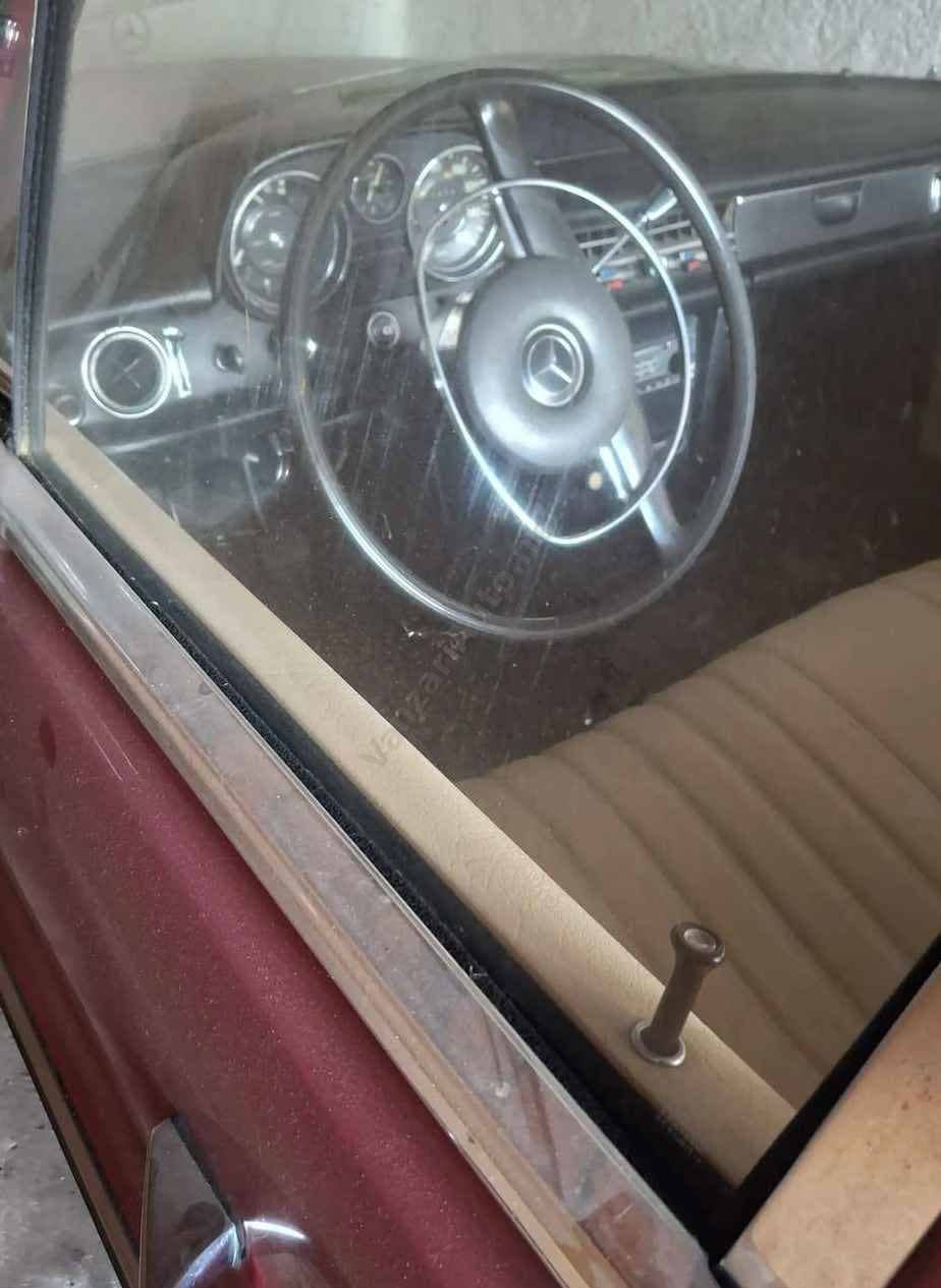 Mercedes-Benz W115