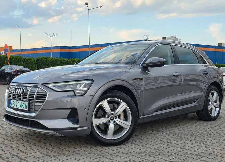Audi e-tron