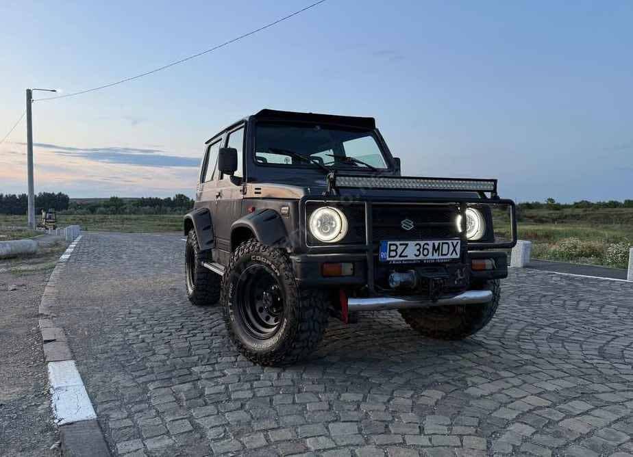 Suzuki Samurai