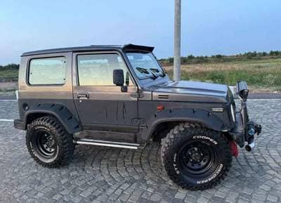 Suzuki Samurai