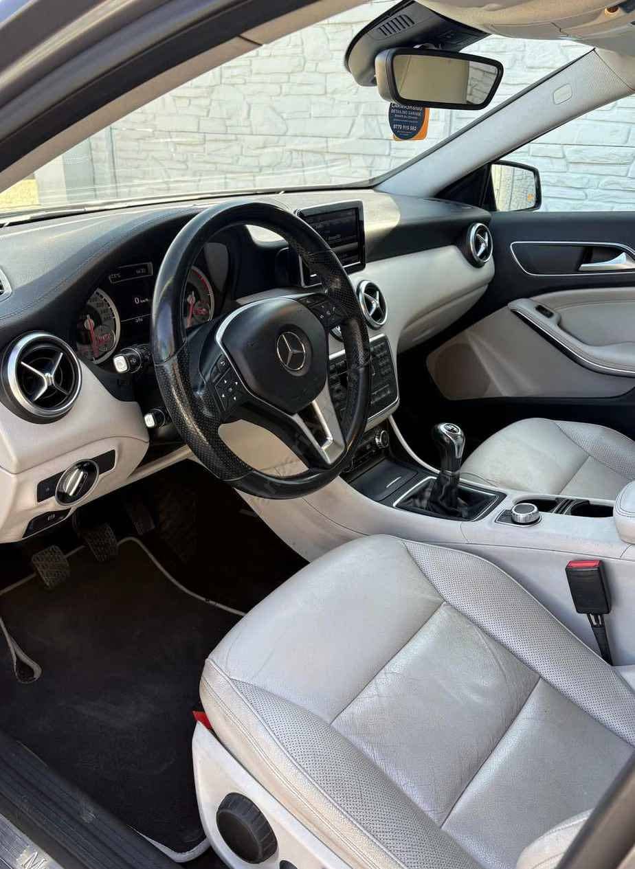 Mercedes-Benz A