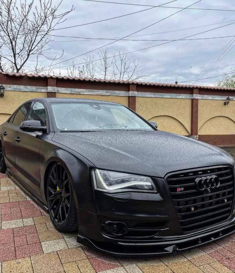 Audi S8