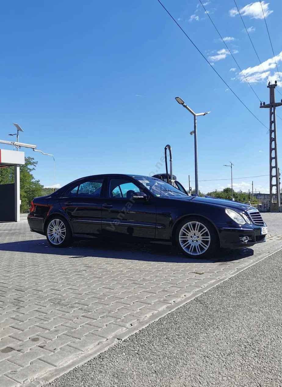 Mercedes-Benz E