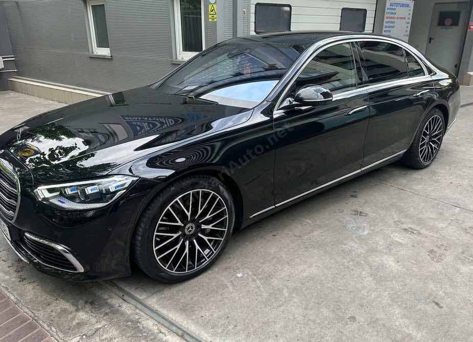 Mercedes-Benz S