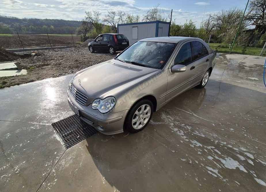 Mercedes-Benz C